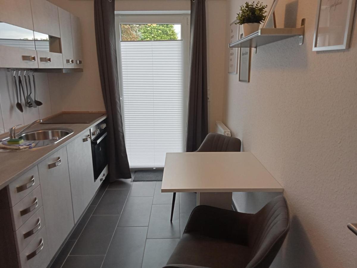 Ferienhaus Am Binnenhafen Emden Esterno foto