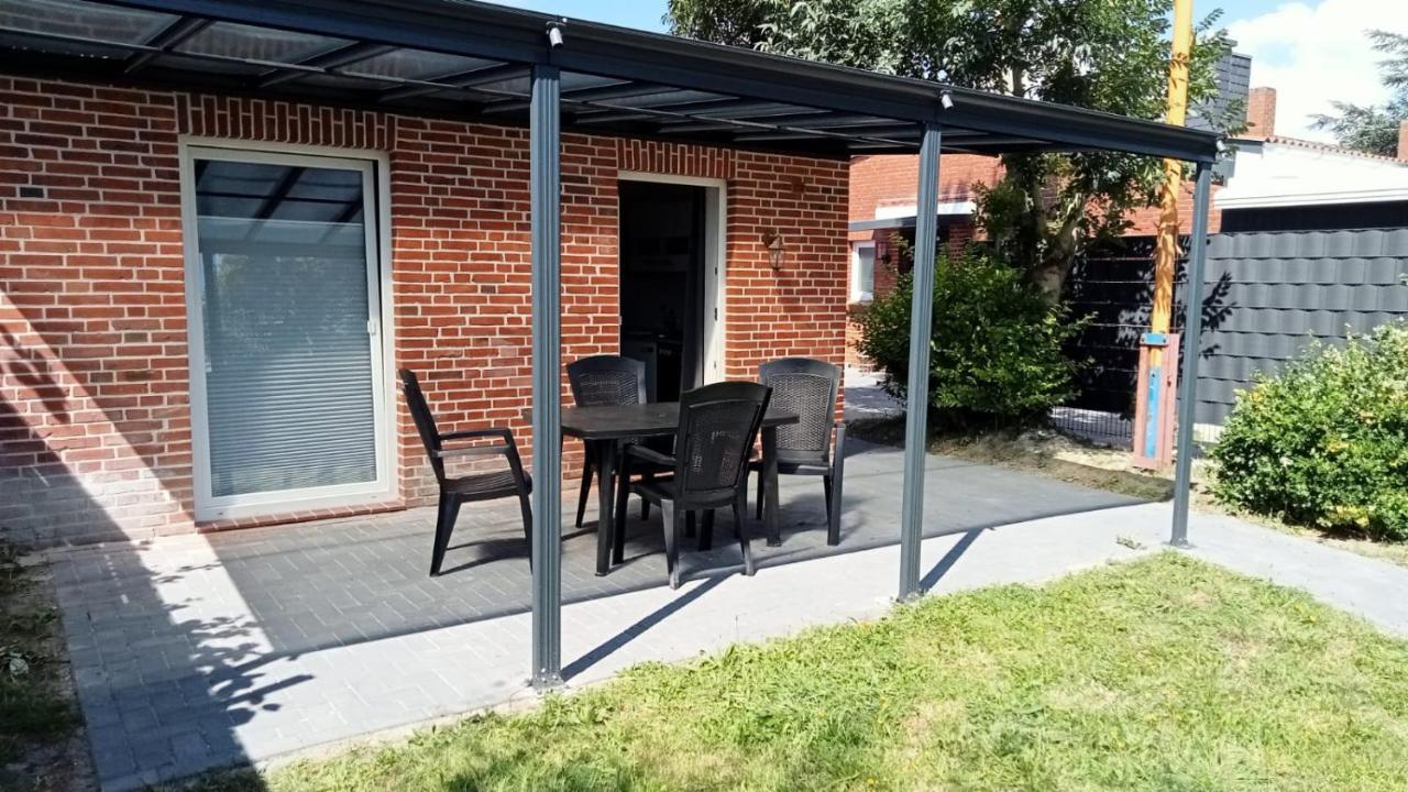 Ferienhaus Am Binnenhafen Emden Esterno foto